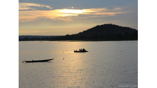 Hồ Ea Snô (Đắk Nông) được bao quanh bởi những đồi núi nhấp nhô và những khu rừng đặc dụng xanh ngát.  
